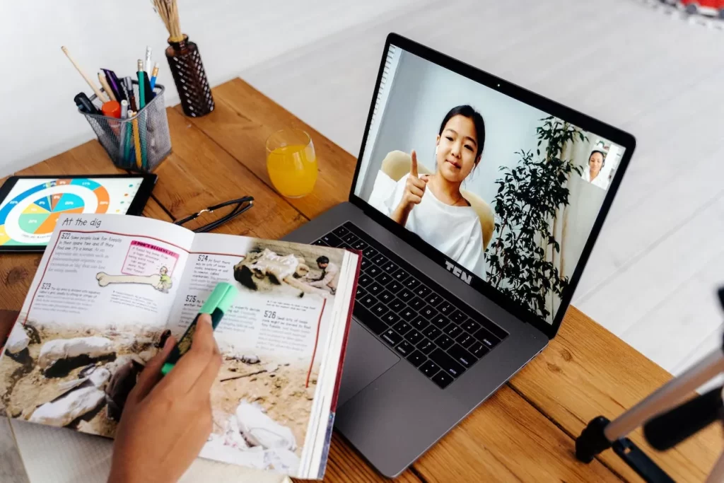 Gestión y administración en Servicios eLearning en Huella Virtual