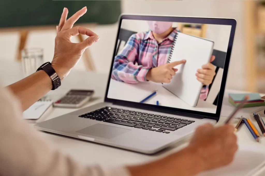 Inmersión y Diseño en Servicios eLearning en Huella Virtual